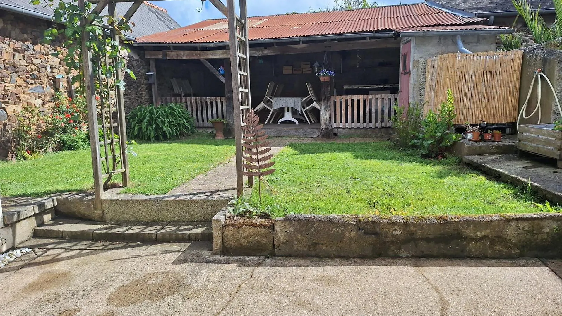 Maison En Pierre Proche Mer, Commerces Et Bus Pordic
